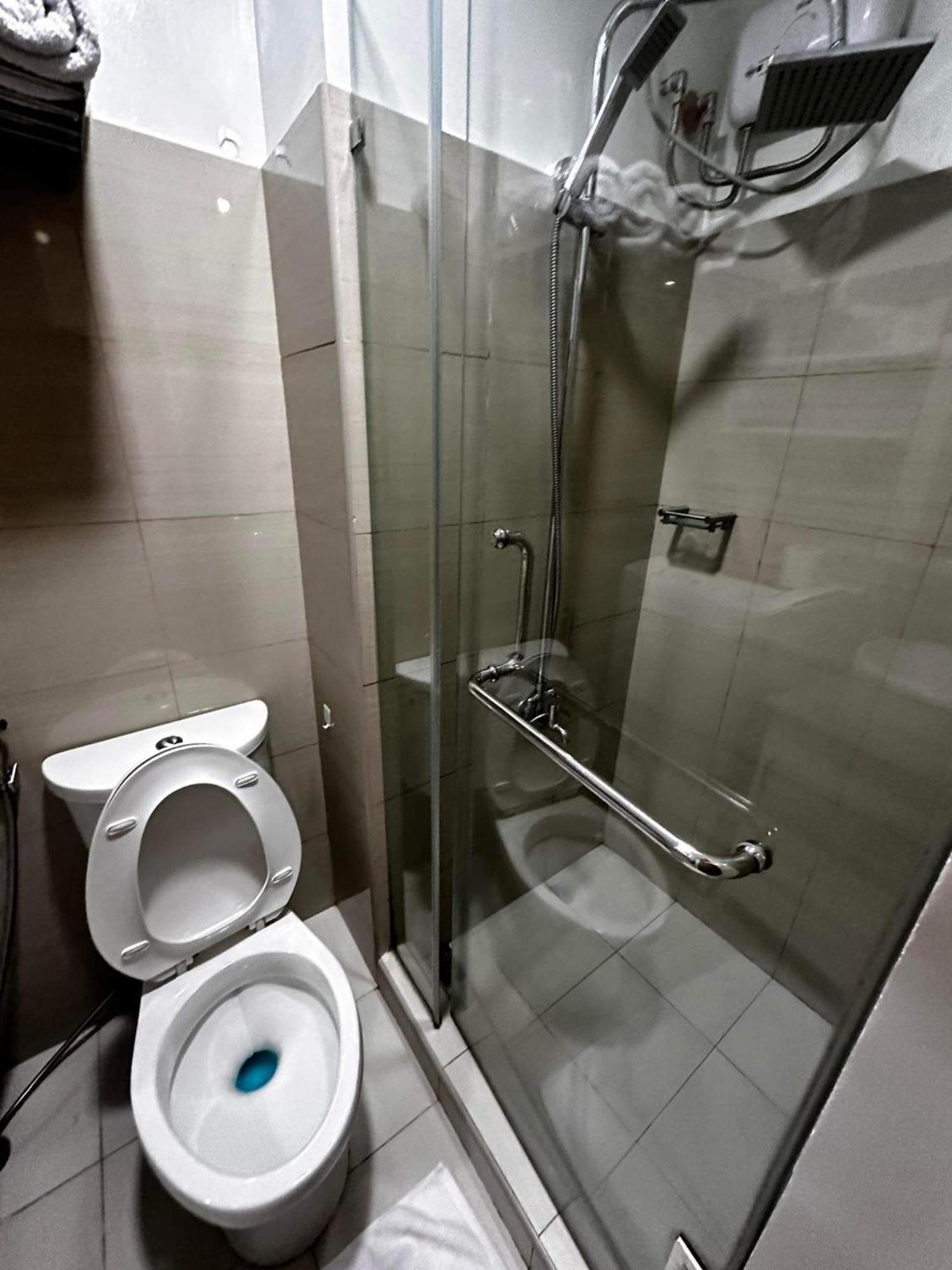 Deluxe Suites Razelles 2 At Shore 2 Residences Tower 1 Pasay Extérieur photo