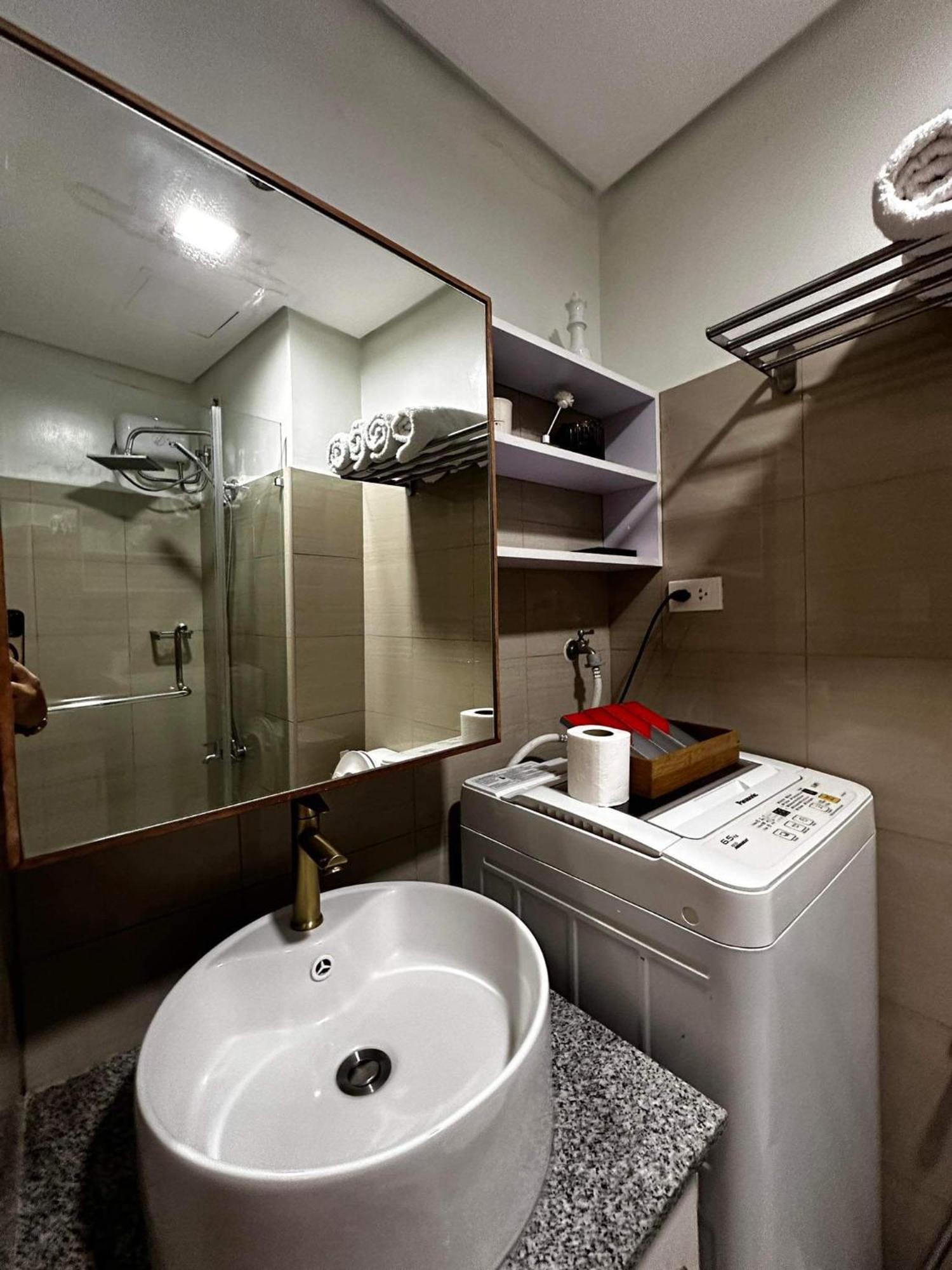 Deluxe Suites Razelles 2 At Shore 2 Residences Tower 1 Pasay Extérieur photo